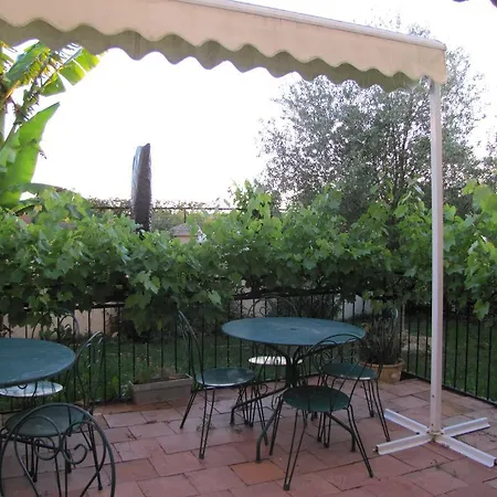 怡待布吉蒙图瓦斯32公寓 公寓 日蒙