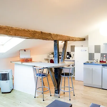 怡待布吉蒙图瓦斯32公寓 * 日蒙